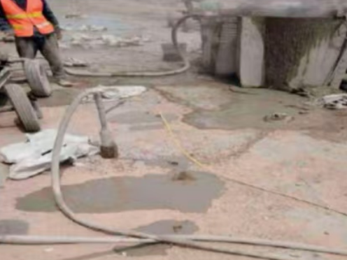 八公山水泥混凝土路面板底注浆技术 路面脱空注浆整治方案